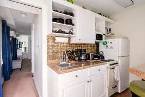 Private beachy one room suite - Image 4