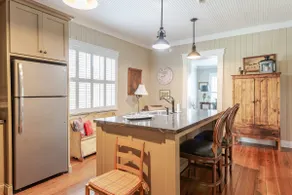 The Davis House-Unit 1 - Image 5