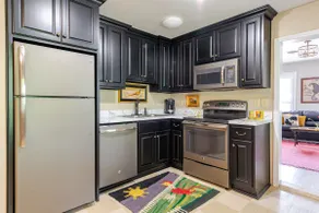 The Finn House-Unit 2 - Image 4
