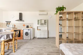 Beachfront studio - Image 4