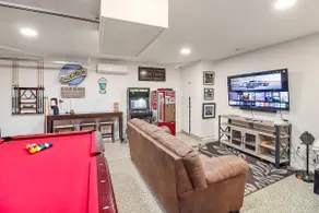 Jet'd Spa-Built-In BBQ-Big Game Room-Massage Chair - Image 4