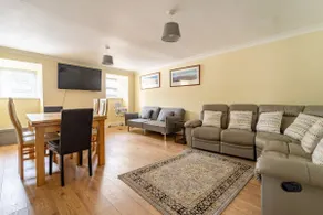 The Blue House holiday home - Image 2