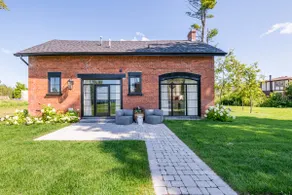 Marigold Mansion Lakeside - Image 2