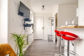 Le petit Bois, white and red, Easy parking, Train station, Wi-Fi - Image 2