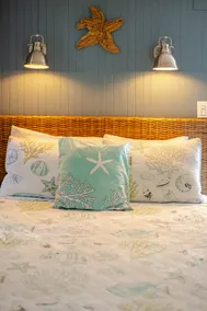 Coastal Themed Beach Getaway Cottage w/ Fireplace* - Image 2