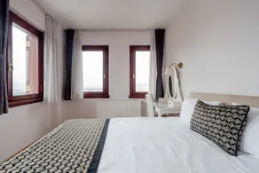 Bosphorus Sea View {1000Mbps} 32” TV - Image 4