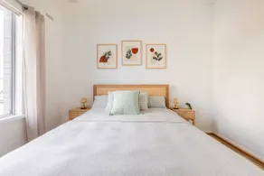 Cozy 2BR Beach Pad • Pool • AC • Walk to the Beach - Image 4