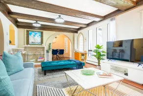 Charming Place + Private Garden - Image 3