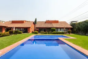 Beautiful house, gardens and pool (We bill) - Image 3