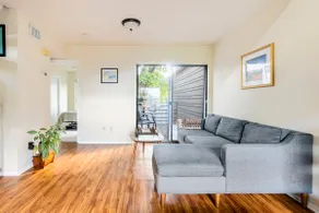 Elegant riverside condo minutes from downtown - Image 2