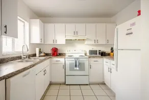 Your Home Away From Home - Modern 2BR | Sleeps 6 - Image 4