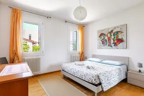 Elegant apartment and free car parking - Quite area - Image 3