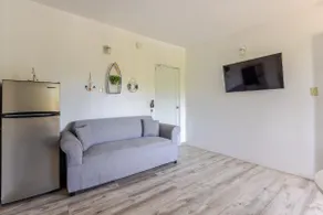 KOKO’S VILLA Apartment #9 - Image 2