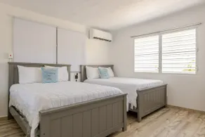 KOKO’S VILLA Apartment #9 - Image 5