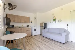 KOKO’S VILLA Apartment #9 - Image 3