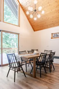 Forest view modern luxury cabin - Image 3