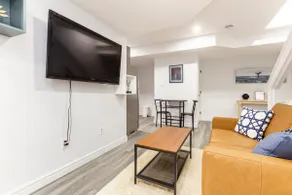 Guest Suite near YEG Airport in SW - Image 2