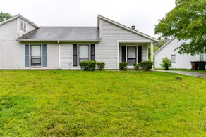 Remodeled duplex near Greensboro Coliseum - Image 5