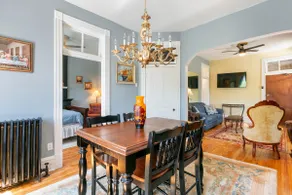 Historic Victorian comfort, safe central apt - Image 3