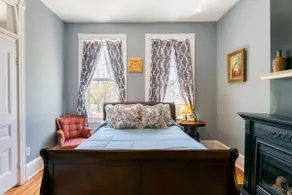 Historic Victorian comfort, safe central apt - Image 4