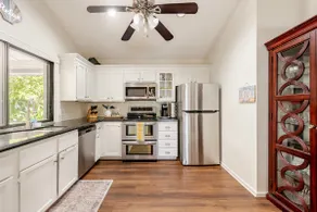 Newly Listed! Minutes from Beaches! - Image 3