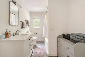 Well-appointed one bedroom Apt - Image 5