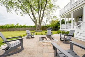Peaceful Waterfront Getaway - Image 2