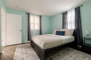Spacious and Luxurious House - Image 2