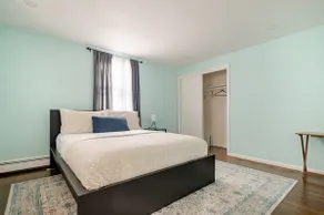 Spacious and Luxurious House - Image 3