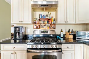 Gorgeous and Luxurious 3 BR Home - Image 5