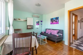 Seafront apartment •Free parking •20m to the beach - Image 2