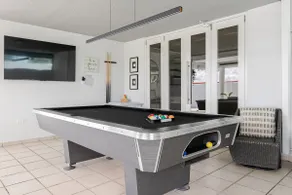 Casa Va-Le: Luxury Retreat with Private Pool - Image 4