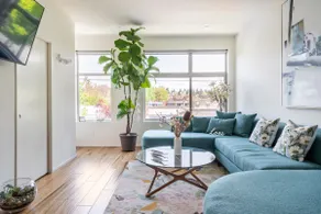 Modern Ravenna [4B /3.5Ba +AC @ Roosevelt Station] - Image 4