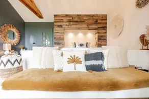 Small, private cabin - Image 4
