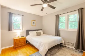 Mpls Marvel: Spacious Retreat - Image 4