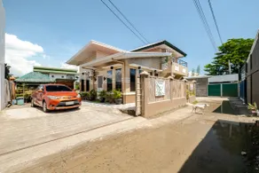 Chic and Cozy Retreat in San Fernando La Union - Image 2