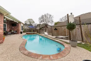 Home of Blue /Cozy house/beautiful /king Bed/ Pool - Image 2