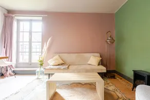 House near castle on beautiful estate - Image 2
