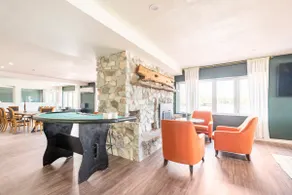 Lakefront Resort! 10 Ensuite Bedrooms! Sleeps 30! - Image 5