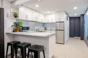 Charming Open-Plan Studio in the Heart of Surry Hills - Image 4