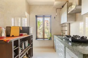 Artist's Abode fully loaded 1 Bhk in lokhandwala - Image 4