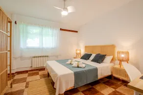 Lezardiere House | Beach & Garden Getaway - Image 3