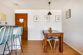 Large Urban Park Apartment, in front of mall - Image 3