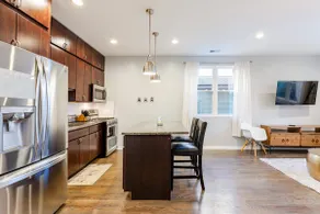 Clean, Bright Chicago Apt in Bucktown/Logan Square - Image 5