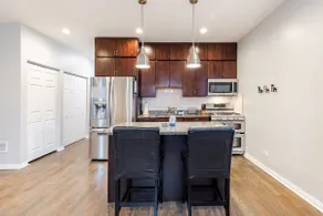 Clean, Bright Chicago Apt in Bucktown/Logan Square - Image 4