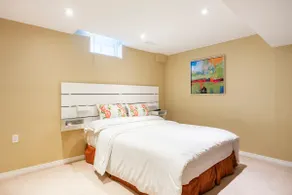 Cozy basement apartment in Newmarket - Image 2
