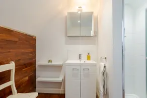 Private annexe in Old Windsor. - Image 4