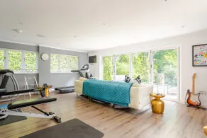 Private annexe in Old Windsor. - Image 3