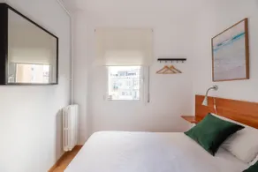 Cozy & Renovated Flat / Sagrada Familia, Gracia - Image 5
