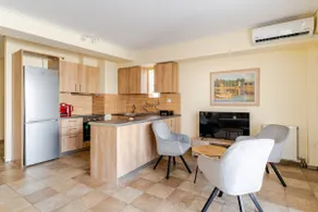 Lux & Style 75sqm with Private Parking in Athens - Image 2